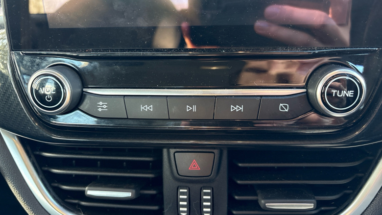 Ford Puma 1.0 EcoBoost Hybrid mHEV Titanium 5dr DCT Petrol Hatchback